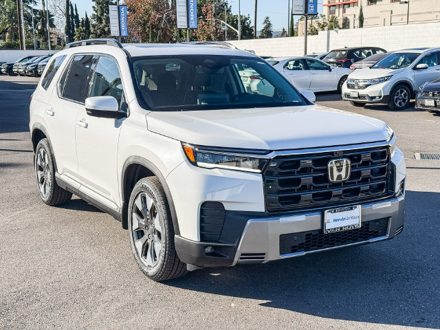 New 2026 Honda Pilot Black Edition image 3