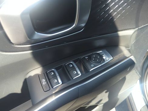 Used 2025 Kia Sorento EX w/ Panoramic Sunroof Package FWD image 19