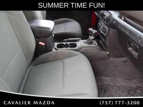 Used 2018 Jeep Wrangler Sport AWD/4WD image 13