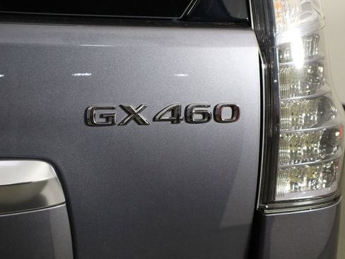 Used 2021 Lexus GX 460 Luxury w/ Accessory Package AWD/4WD image 45