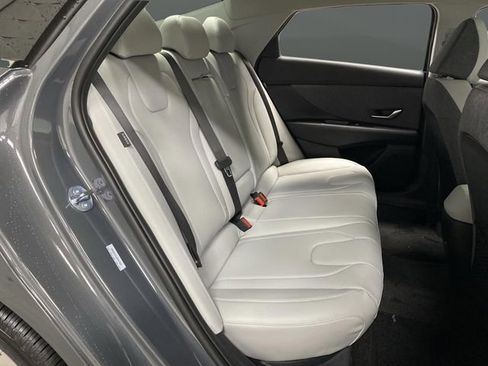 New 2026 Hyundai Elantra Limited image 32