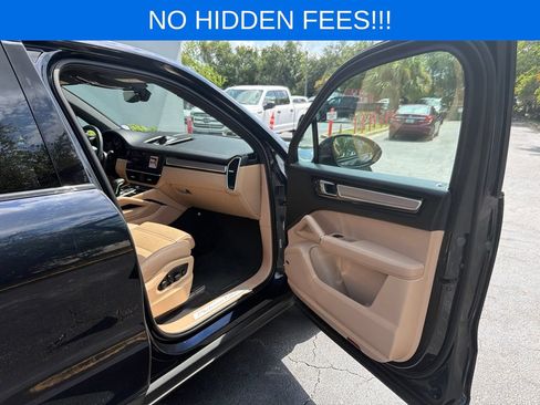Used 2022 Porsche Cayenne Platinum Edition AWD/4WD image 30
