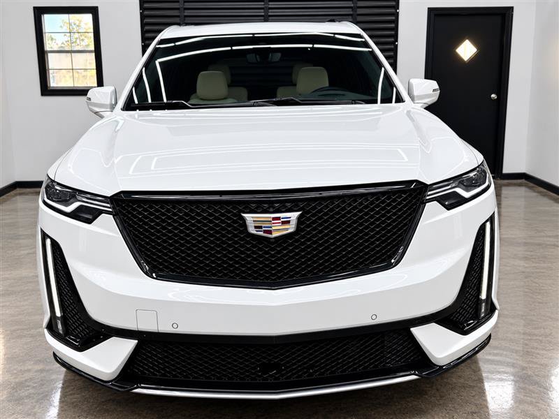 Used 2023 Cadillac XT6 Sport w/ Technology Package AWD/4WD image 8