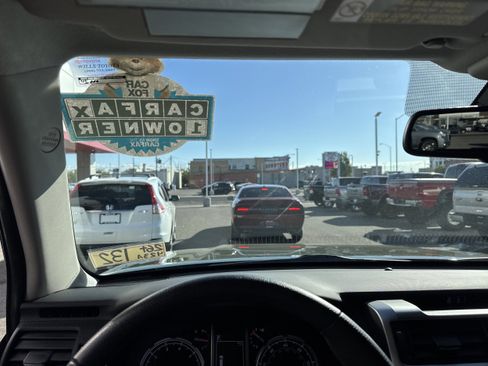 Used 2022 Toyota 4Runner Limited AWD/4WD image 3