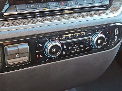 New 2026 GMC Sierra 1500 Elevation image 13