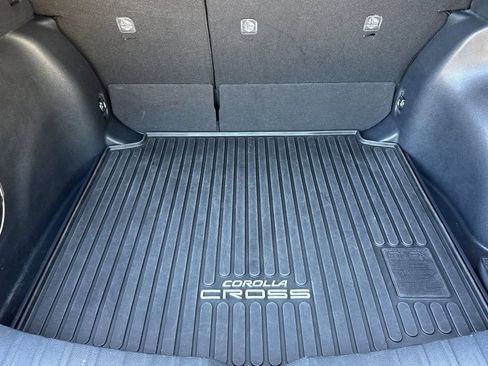 Certified 2024 Toyota Corolla Cross XLE w/ Convenience Package FWD image 14