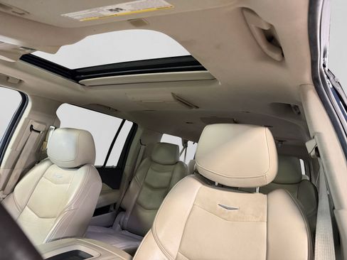 Used 2018 Cadillac Escalade ESV Premium Luxury AWD/4WD image 36