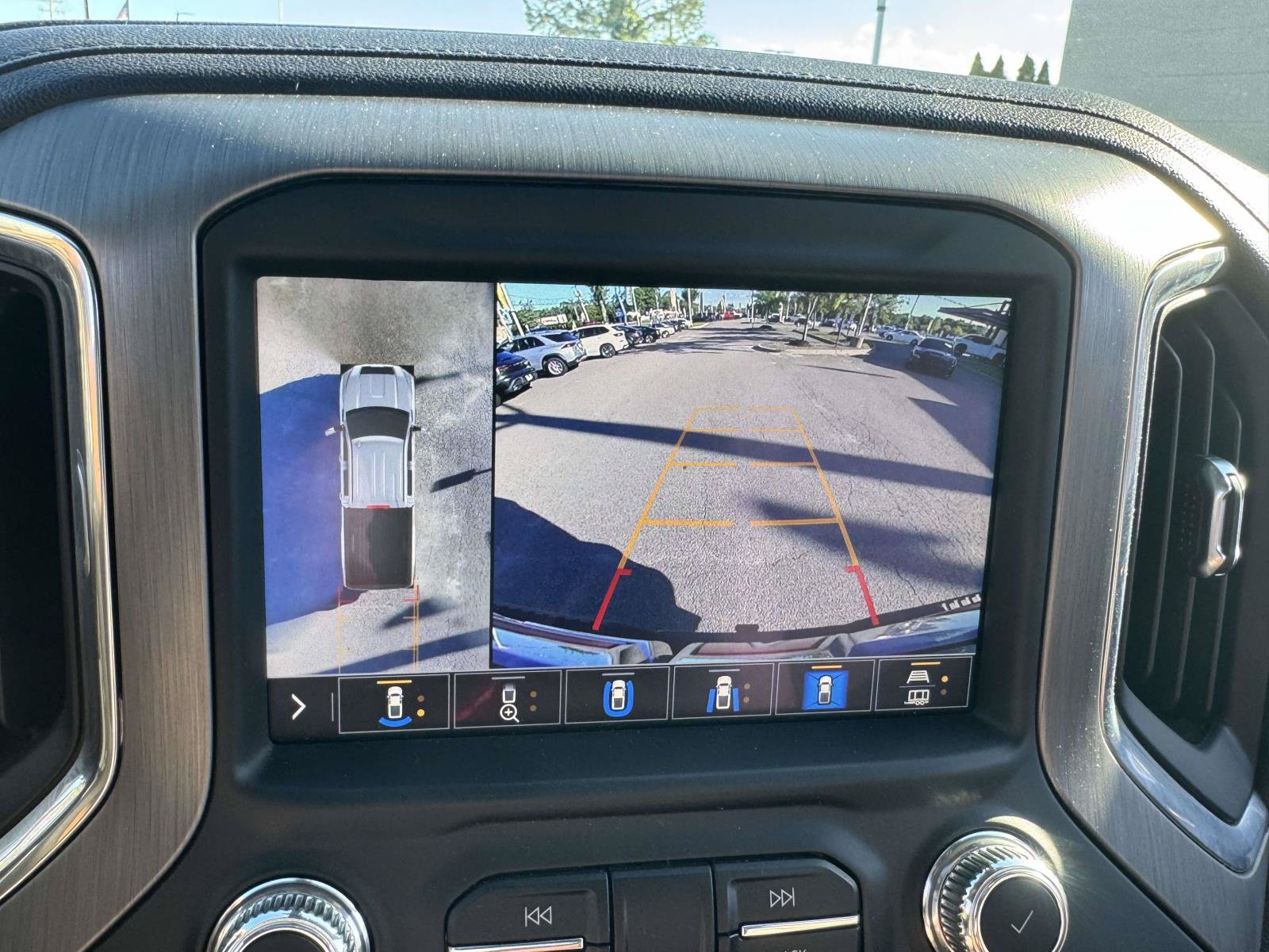Used 2021 GMC Sierra 2500 Denali w/ Denali Ultimate Package AWD/4WD image 33
