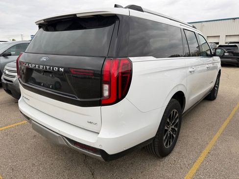 Used 2025 Ford Expedition Max Platinum AWD/4WD image 2
