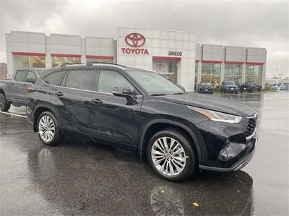 New 2025 Toyota Highlander Platinum
