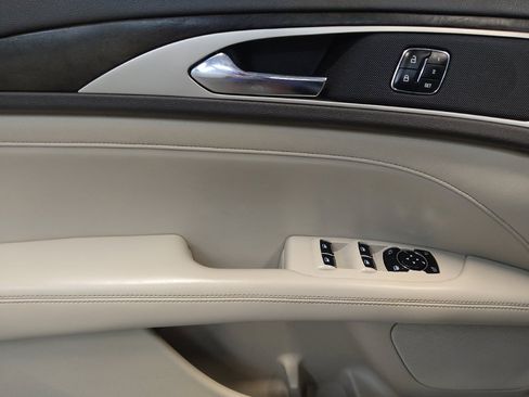 Used 2017 Lincoln MKZ Reserve w/ Technology Package AWD/4WD image 27