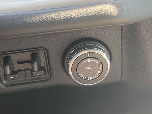 New 2025 Lincoln Navigator Reserve w/ Jet Appearance Package image 25