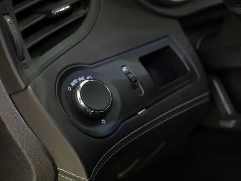 Used 2014 Buick LaCrosse Leather image 13