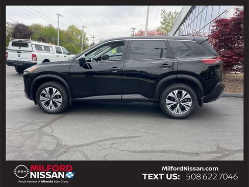 Certified 2023 Nissan Rogue SV AWD/4WD image 2