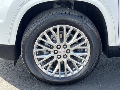 Used 2024 GMC Acadia Denali w/ Super Cruise Package image 12