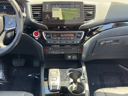 Used 2021 Honda Pilot Touring image 24