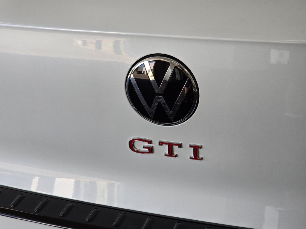 New 2026 Volkswagen GTI SE FWD image 14