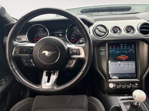 Used 2017 Ford Mustang GT w/ GT Performance Package RWD image 10