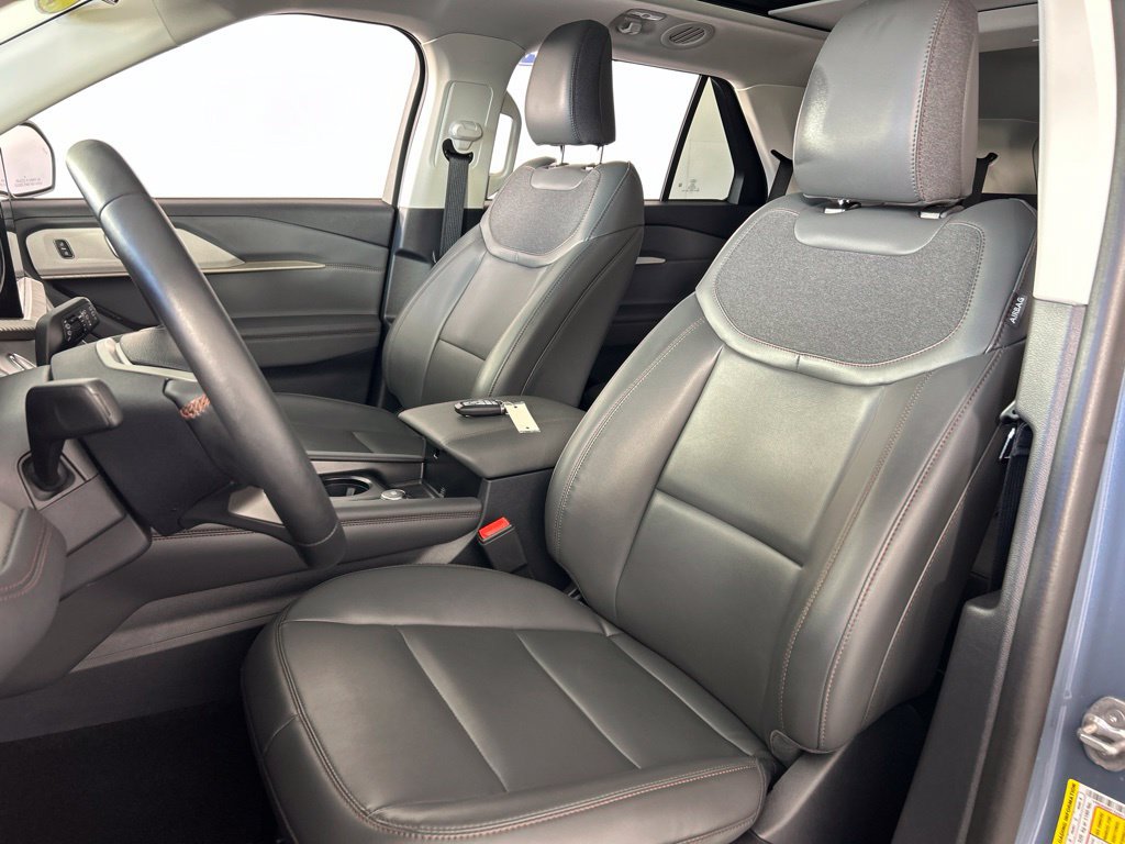 Used 2026 Ford Explorer Active w/ Active Comfort Package AWD/4WD image 17