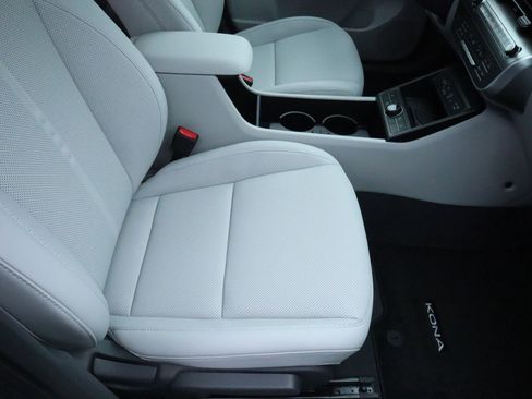 New 2026 Hyundai Kona SEL Premium image 18