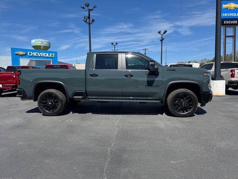 Used 2026 Chevrolet Silverado 2500 LT w/ Trail Boss Package AWD/4WD image 2