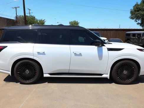 Used 2026 INFINITI QX80 4WD image 4