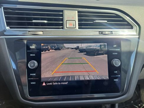 Used 2022 Volkswagen Tiguan SE R-Line AWD/4WD image 16
