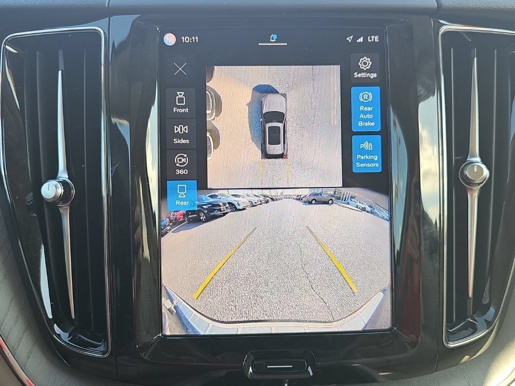 Used 2024 Volvo XC60 T8 Plus w/ Protection Package Premier AWD/4WD image 9