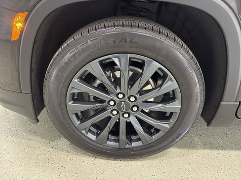 Used 2023 Chevrolet Traverse RS w/ LPO, Floor Liner Package AWD/4WD image 11