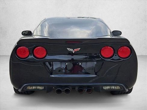 Used 2011 Chevrolet Corvette Coupe w/ 1LT image 7