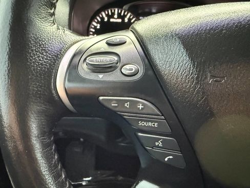 Used 2019 Nissan Pathfinder SL image 35