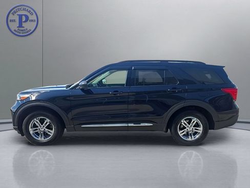 Used 2021 Ford Explorer XLT AWD/4WD image 4