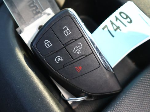 Used 2024 GMC Sierra 1500 Elevation image 25