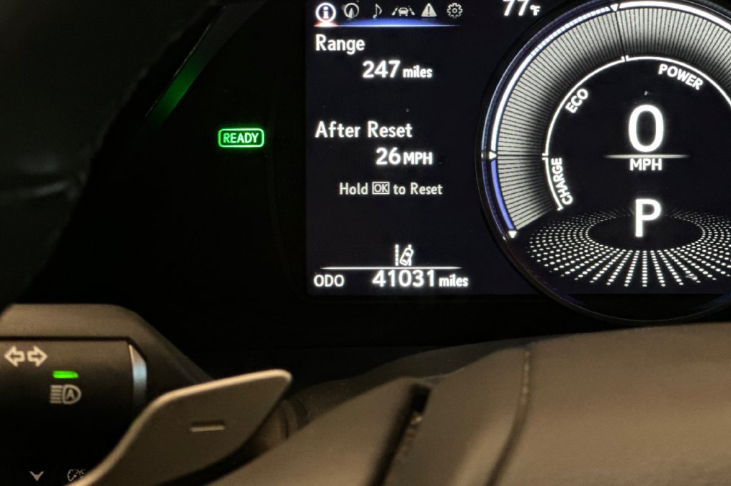 Certified 2025 Lexus ES 300h w/ Premium Package FWD image 26