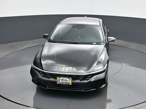 New 2026 Hyundai Elantra Limited image 14