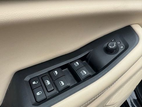 Used 2023 Jeep Grand Cherokee L Limited w/ Luxury Tech Group II RWD image 36