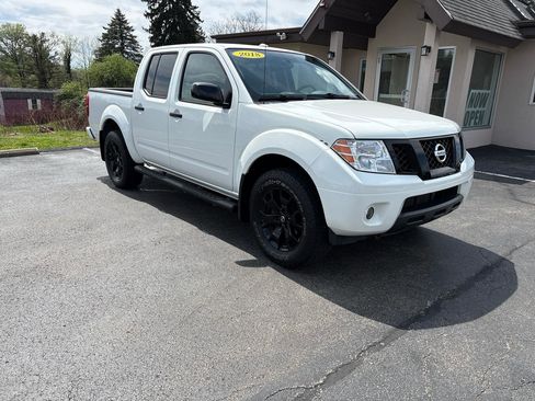 Used 2018 Nissan Frontier SV w/ Value Truck Package image 3