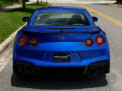 Used 2024 Nissan GT-R AWD/4WD image 11