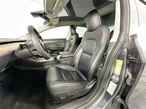 Used 2022 Tesla Model 3 Long Range image 4