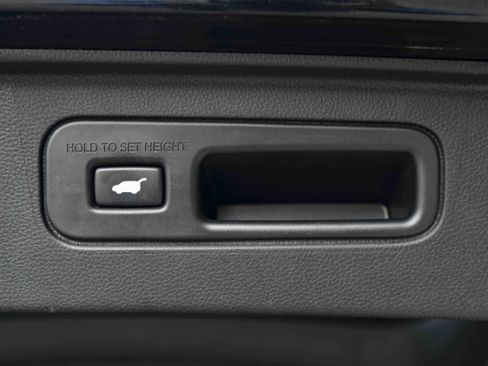 Used 2024 Honda Pilot Elite image 46