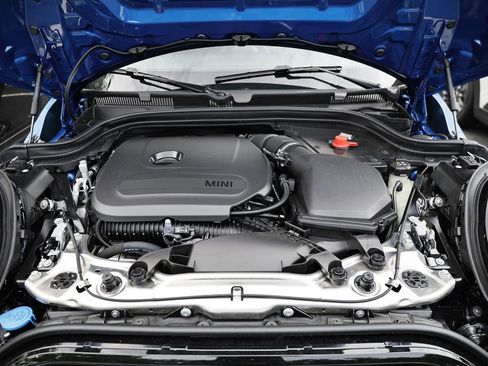 New 2026 MINI Cooper 2-Door Hardtop FWD image 26