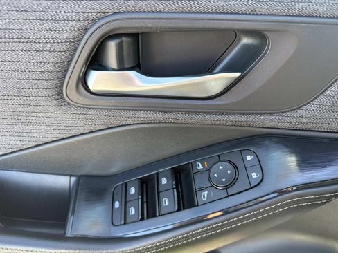 Used 2023 Nissan Rogue SV FWD image 20