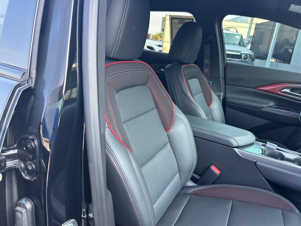 Used 2024 Chevrolet Equinox EV RS FWD image 22
