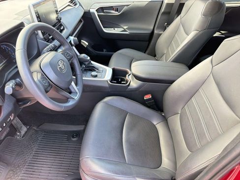 Certified 2022 Toyota RAV4 Limited AWD/4WD image 5