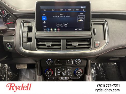 Used 2021 Chevrolet Suburban RST w/ Luxury Package image 15