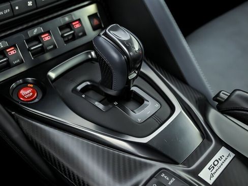 Used 2020 Nissan GT-R Premium AWD/4WD image 37