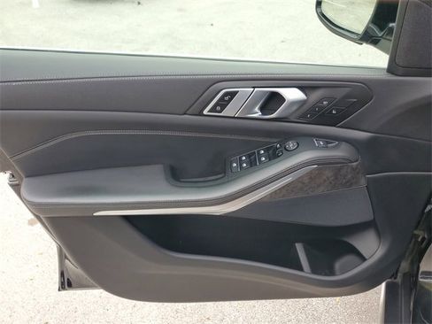 Used 2022 BMW X5 xDrive40i w/ Premium Package image 26