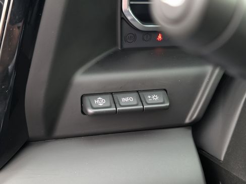 Used 2025 GMC Sierra 2500 AT4 w/ AT4 Premium Plus Package image 32