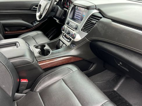 Used 2019 GMC Yukon XL SLT image 18