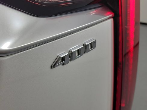 Certified 2025 Cadillac XT6 Premium Luxury FWD image 6